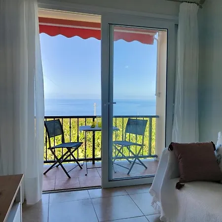 Apartment Banana Blue San Borondon